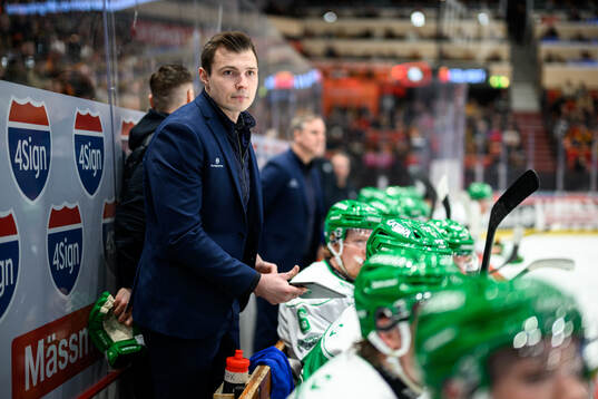 Rögles assisterande tränare Max Bohlin