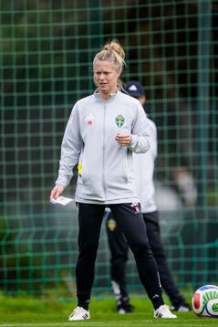 Assistant coach Johanna Almgren