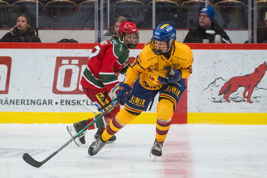 Modos Neena Brick och Djurgårdens Isabelle Leijonhielm