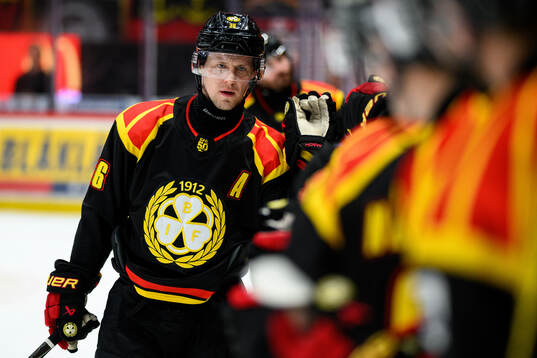 Brynäs Linus Ölund jublar