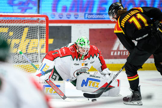 Brynäs Axel Jonsson-Fjällby gör 3-0 på Frölundas