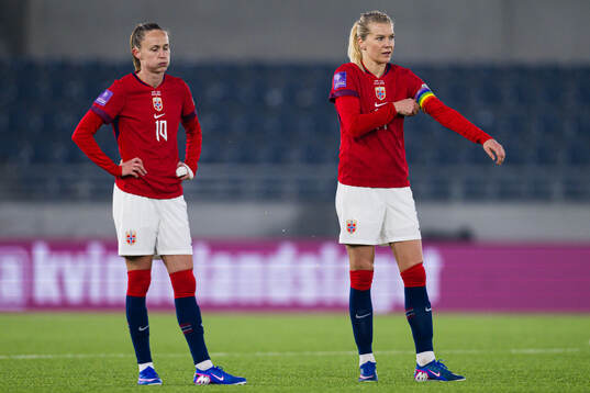 Bläddra bland fler bilder av Football, FIFA Women's World Cup Qualifier, Norway - Germany