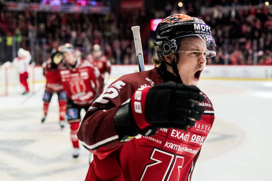 Örebros Noah Steen jublar