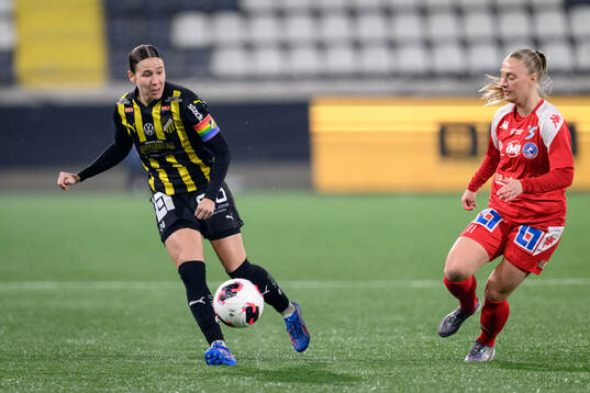 Häckens Tabby Tindell och Linköpings Emma Viklund