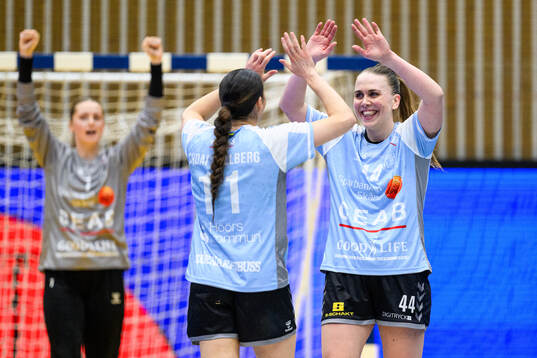 H65 Höörs Ofelia Shoai Hallberg och Wilma Pettersson