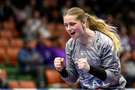 H65 Höörs målvakt Josefine Hultberg Dahlgren jublar