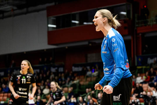 Bodens målvakt Sofie Börjesson jublar