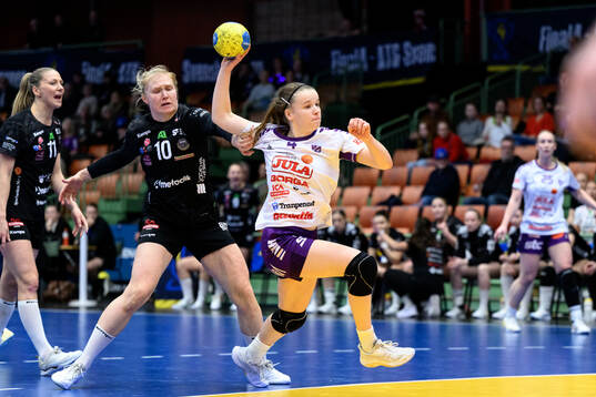 Bodens Isabelle Andersson och Skaras Evi Jaspers