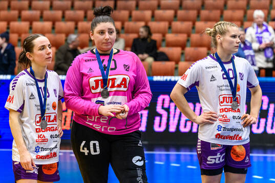 Skaras Melanie Felber, målvakt Isabella Mouratidou och