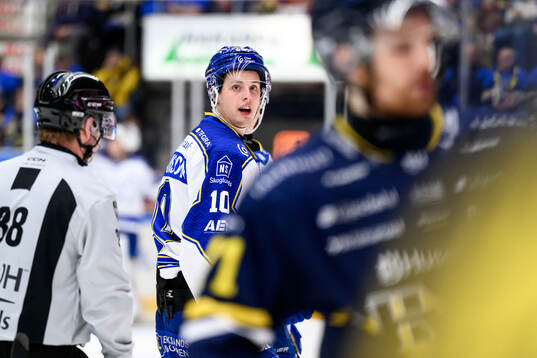 Leksands Anton Johansson reagerar