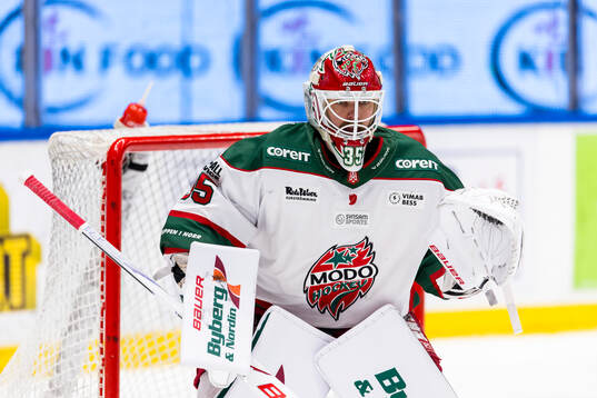 Modos målvakt Adam Werner