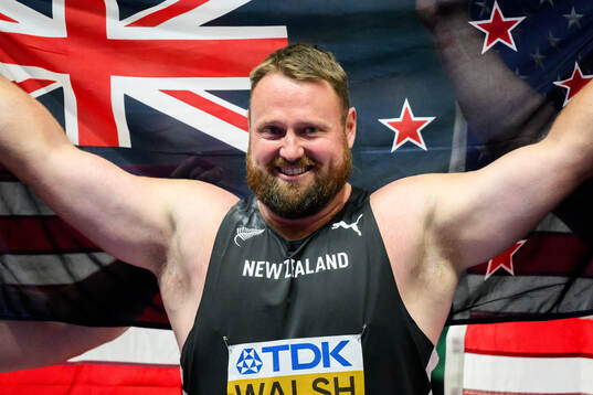 Tom Walsh of New Zealand celebrates