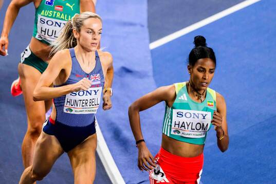 Georgia Hunter Bell of Great Britain and Birke Haylom of
