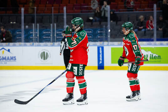 Frölundas Emily Nix och Sofie Lundin deppar