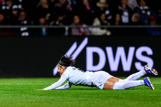 Felicia Schröder of Häcken celebrates scoring 0-2