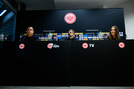 Coach Nikolaos Arnautis of Eintracht Frankfurt and coach