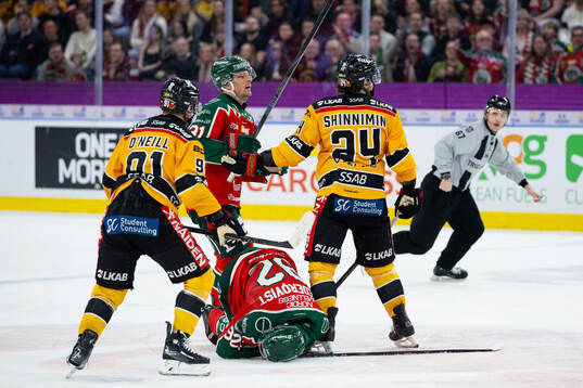 Frölundas Filip Cederqvist ligger ned