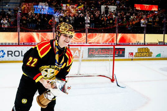 Brynäs Hanna Thuvik jublar