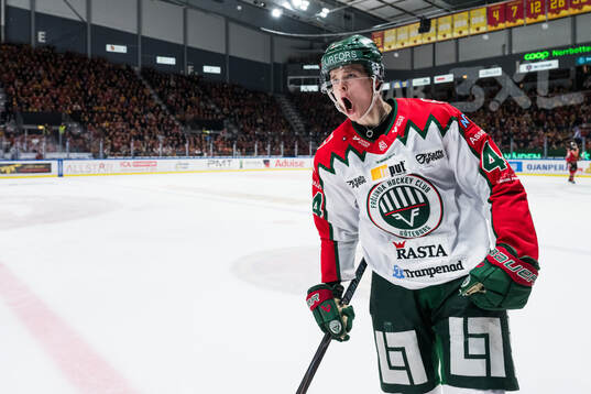 Frölundas Noah Dower Nilsson jublar
