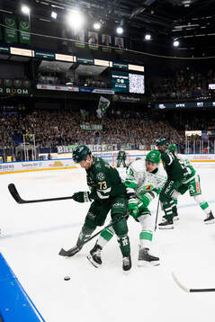 Färjestads Adam Ollas Mattsson och Rögles Lubos Horky
