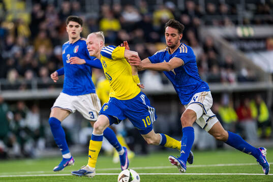 Marcus Rafferty of Sweden and Fabio Chiarodia of Italy