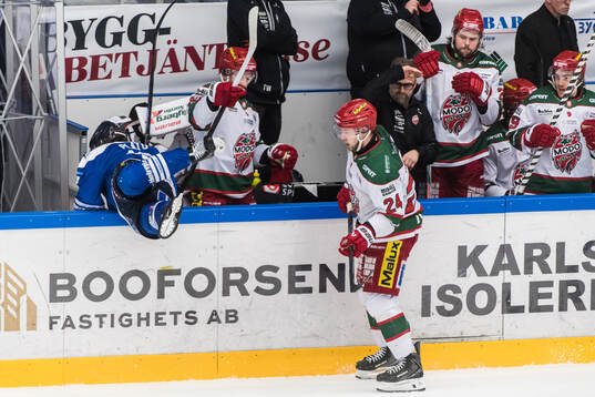 Karlskogas Hampus Plato och Modos Kyle Topping