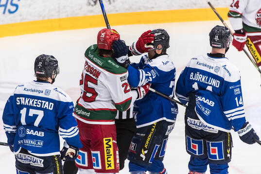 Modos Carl Mattsson och Karlskogas Oliver Eklind