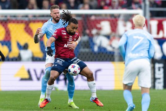 Malmö FFs Pontus Jansson och Örgrytes Jerome Tibbling Ugwo