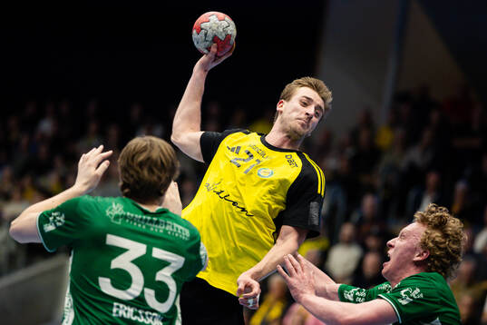 Sävehofs David Sandberg mot Hammarbys Johan Ericsson och