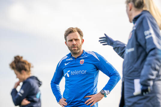 Mikey Harris, assistant coach of the Norwegian women's