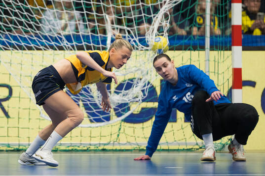 Nathalie Hagman of Sweden and Goal keeper Evita Žilionyte
