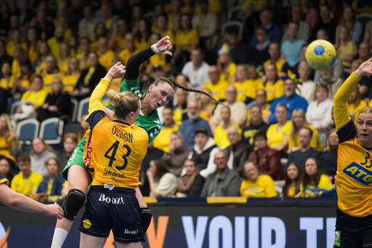 Emma Olsson of Sweden and Ausra Arcisevskaja of Litauen