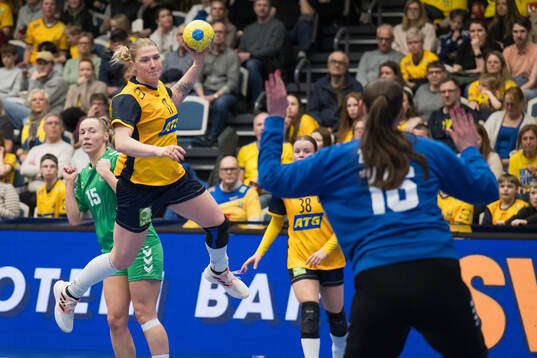 Nina Dano of Sweden and Goal keeper Evita Žilionyte of