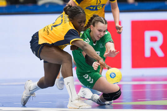 Charité Mumbongo of Sweden and Ausra Arcisevskaja of