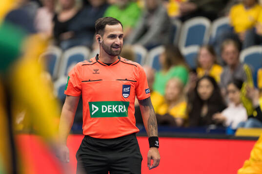 Referee Artur Oganezov