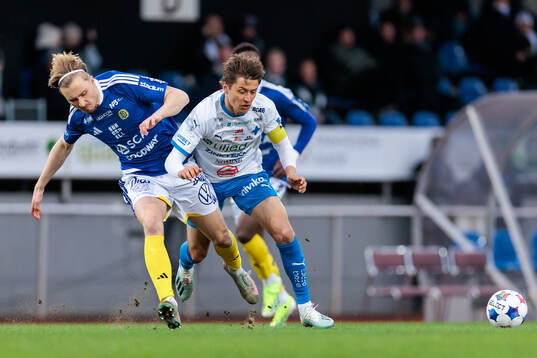 GIF Sundsvalls Malte Hallin och IFK Värnamos Simon Thern