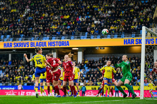 Julia Zigiotti Olme of Sweden and Emma Færge, Stine