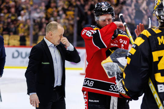 Luleås tränare Thomas Berglund och Mathias Bromé deppar