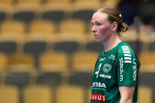Skurus Alexandra Bjärrenholt deppar