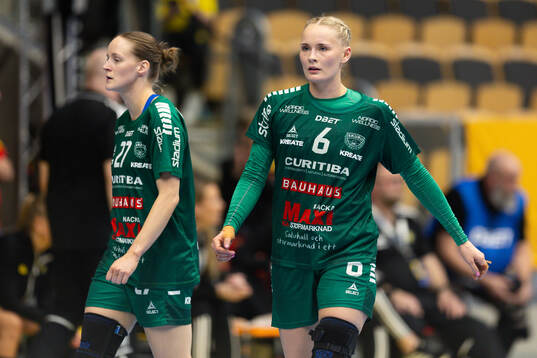 Skurus Emma Aarnio och Ellen Voutilainen