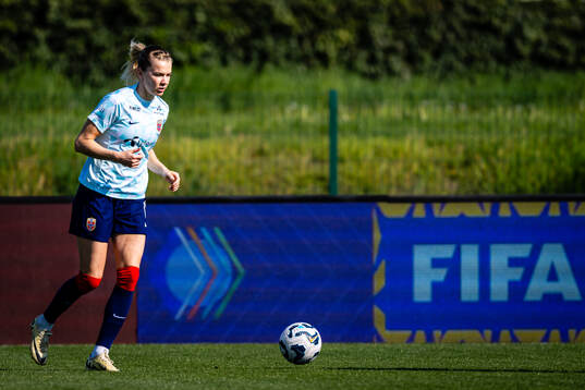 Ada Hegerberg of Norway warms up
