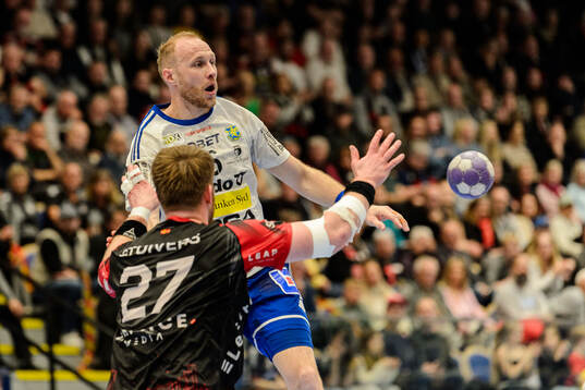 Ystad IFs Jakob Nygren och HK Malmös Hugo Stuivers