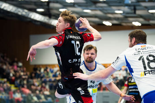 HK Malmös Love Sundewall och Ystad IFs Jonatan Wilthorn
