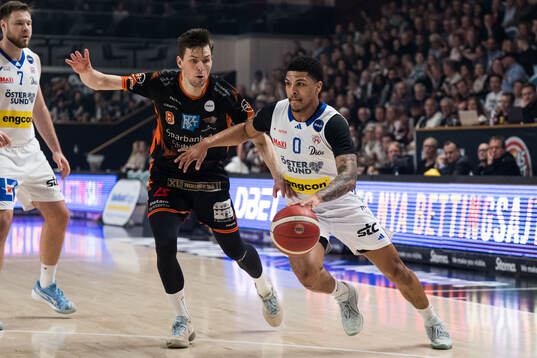 Bläddra bland fler bilder av Basket, SBL Herr, Semifinal 6, Borås - Jämtland