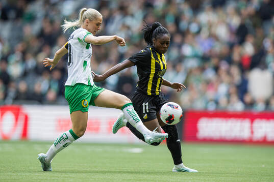 Alice Carlsson of Hammarby and Monica Jusu Bah of Häcken