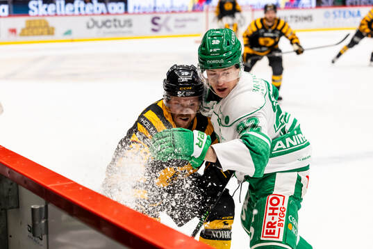 Skellefteås Mikkel Aagaard  och Rögles Isac Solberg