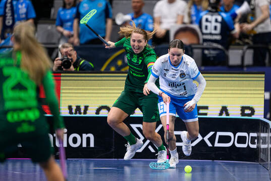 Thorengruppens Emelie Wibron och Kalmarsunds Dominika Buczek