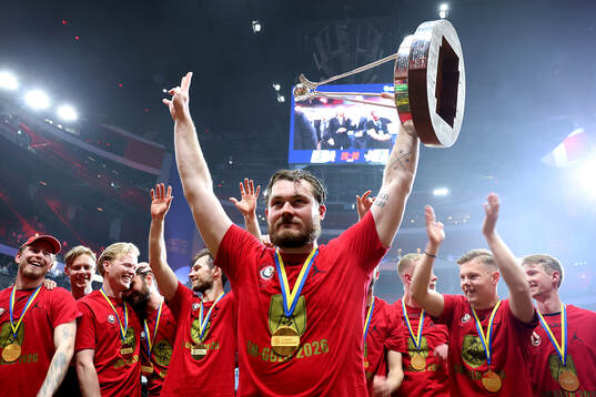 Storvretas målvakt Måns Parsjö jublar