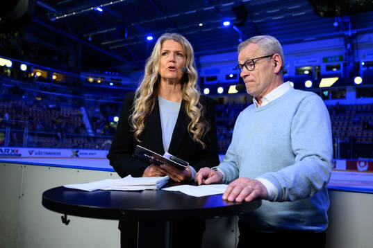 Marie Lehmann and Håkan Loob in the studio of Swedish