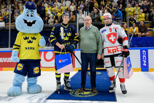 Sascha Boumedienne of Sweden and Damien Riat of Switzerland